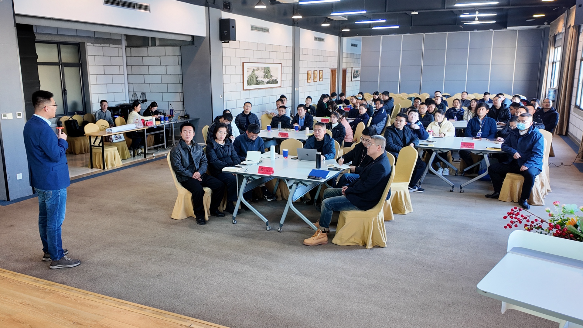 博華生態(tài)農(nóng)業(yè)組織開展財(cái)務(wù)視角下的業(yè)務(wù)分析研討會(huì)